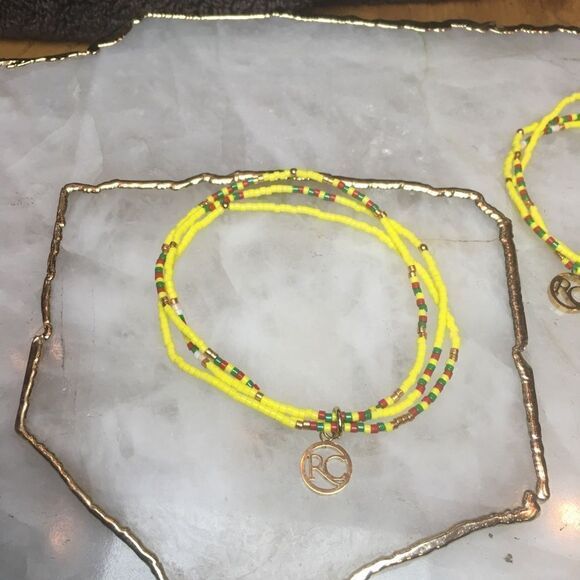 SUMMER YELLOW Three Strand Beaded Bracelets! - Picture 4 of 8